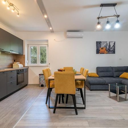 Apartman Galeb Trogir Eksteriør billede