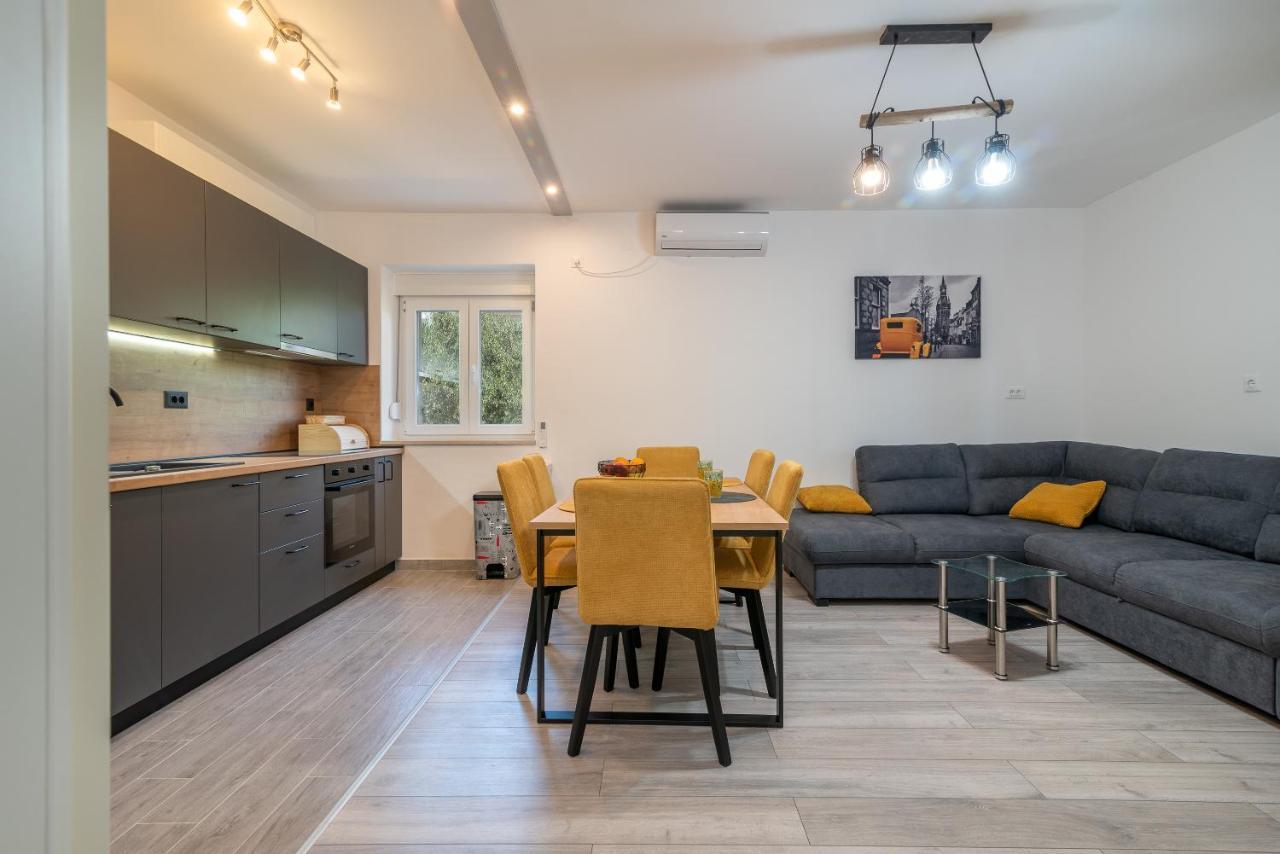Apartman Galeb Trogir Eksteriør billede