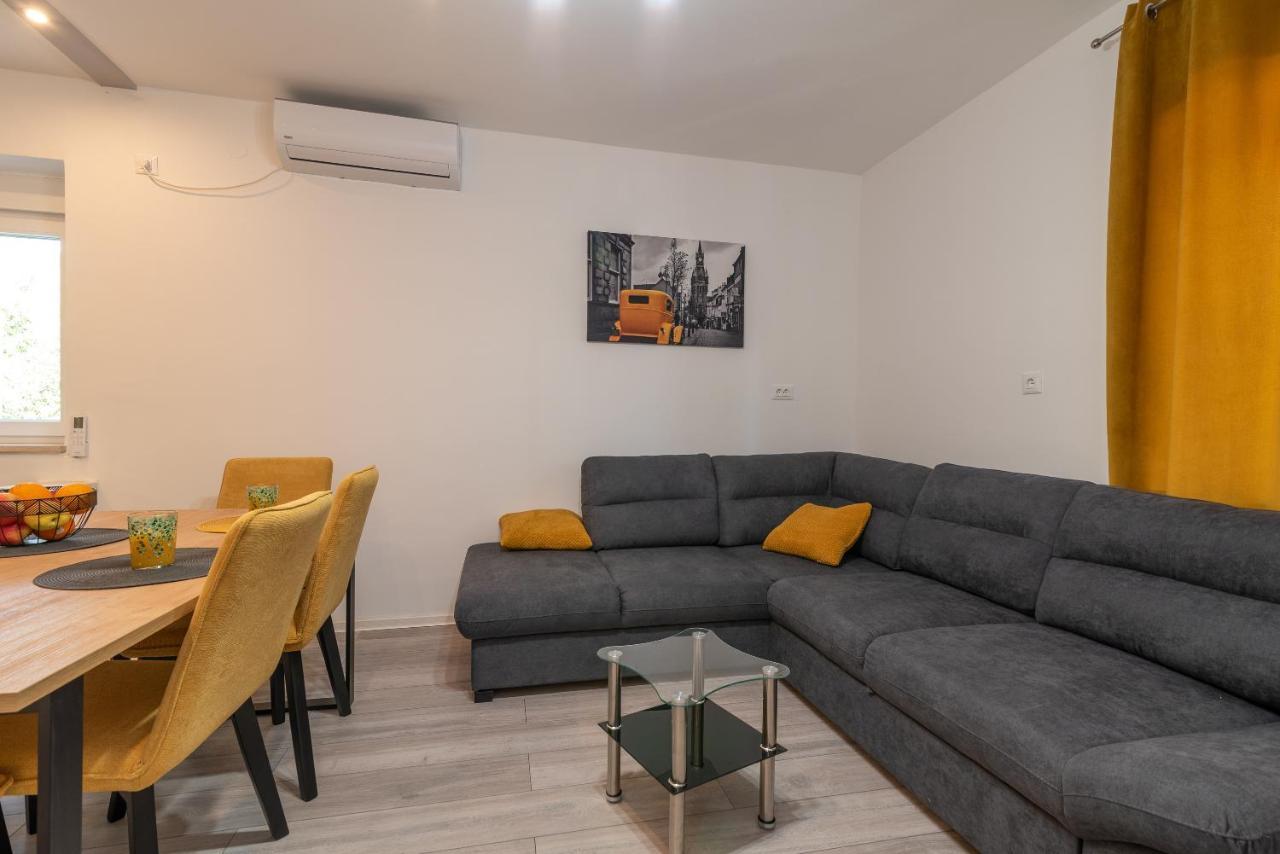 Apartman Galeb Trogir Eksteriør billede