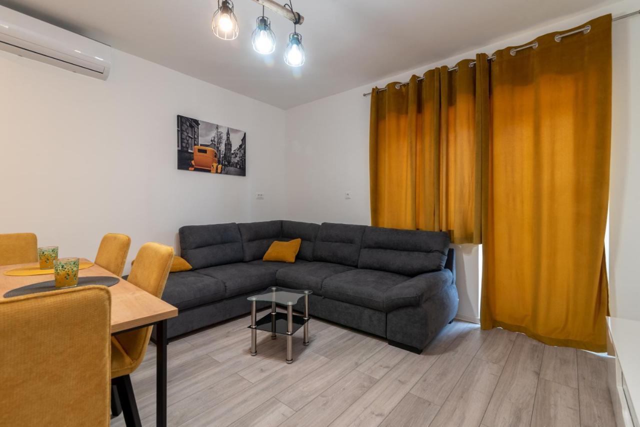 Apartman Galeb Trogir Eksteriør billede