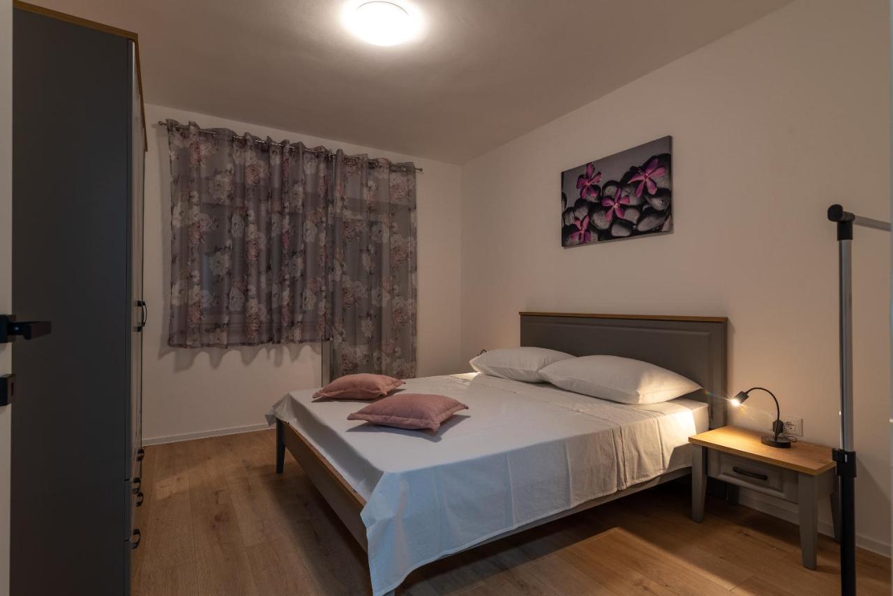 Apartman Galeb Trogir Eksteriør billede