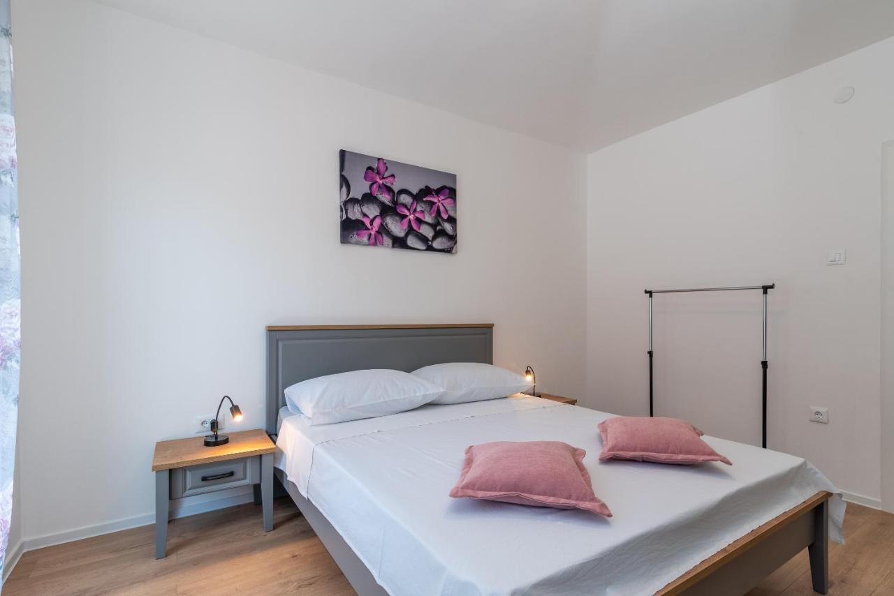 Apartman Galeb Trogir Eksteriør billede