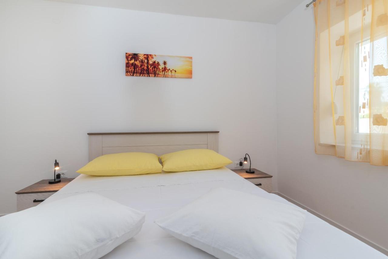 Apartman Galeb Trogir Eksteriør billede