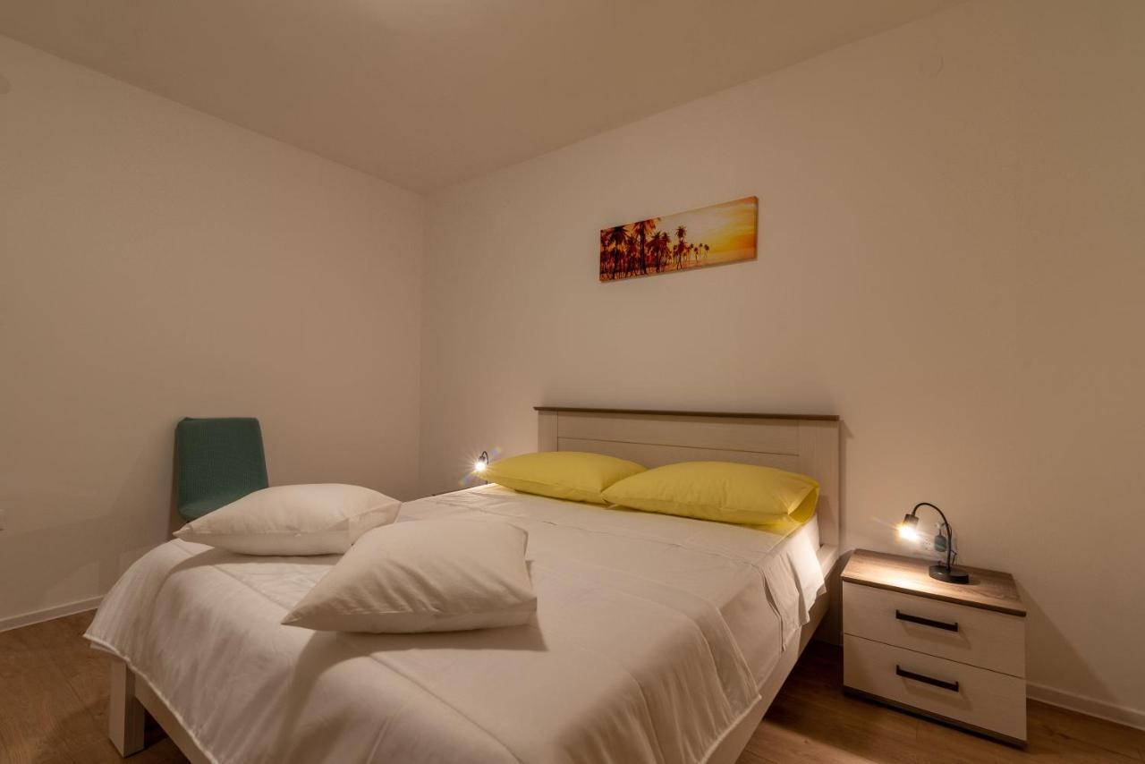 Apartman Galeb Trogir Eksteriør billede