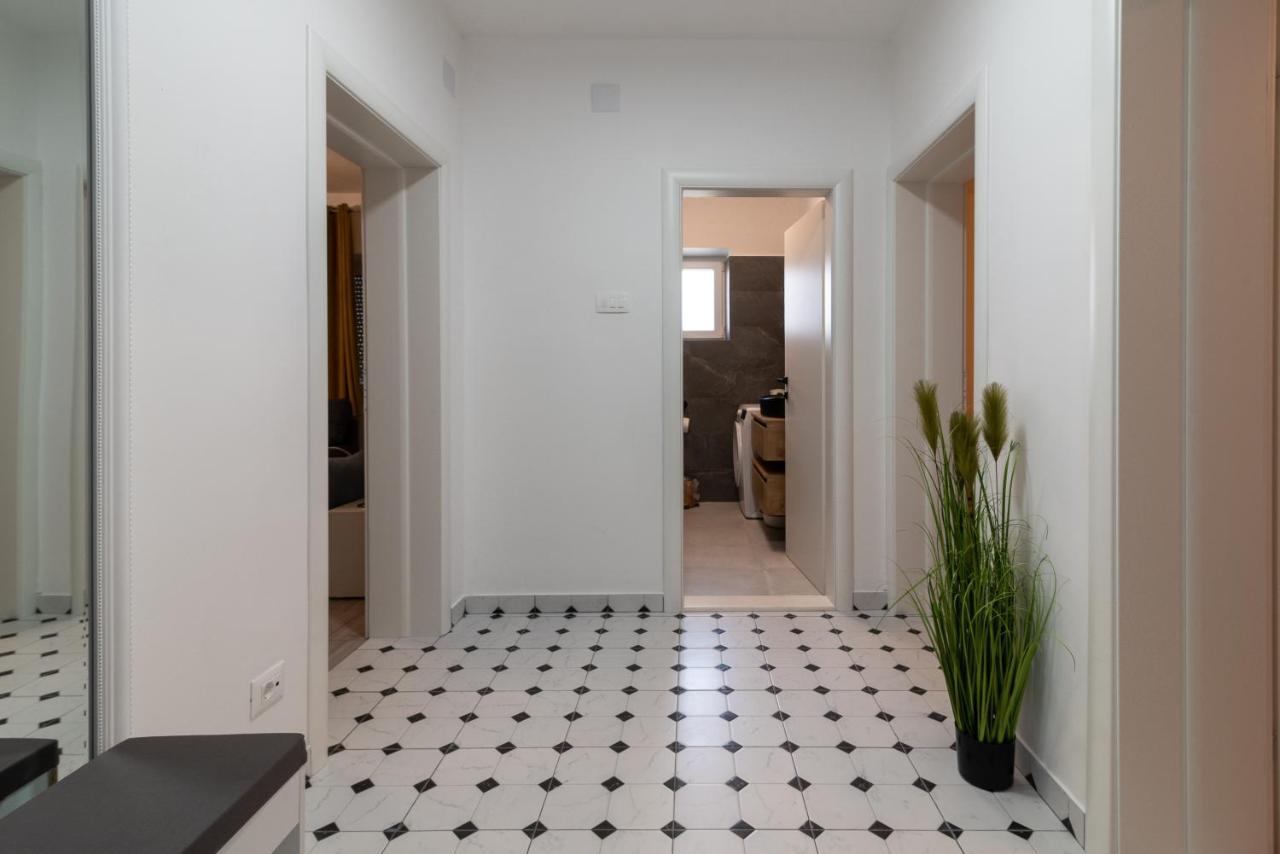 Apartman Galeb Trogir Eksteriør billede